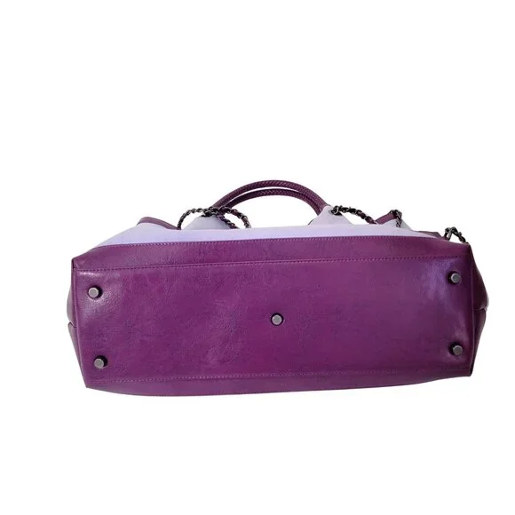 Gunas New York Purple & White Vegan Leather Tote With Chain Strap - Picture 7 of 10